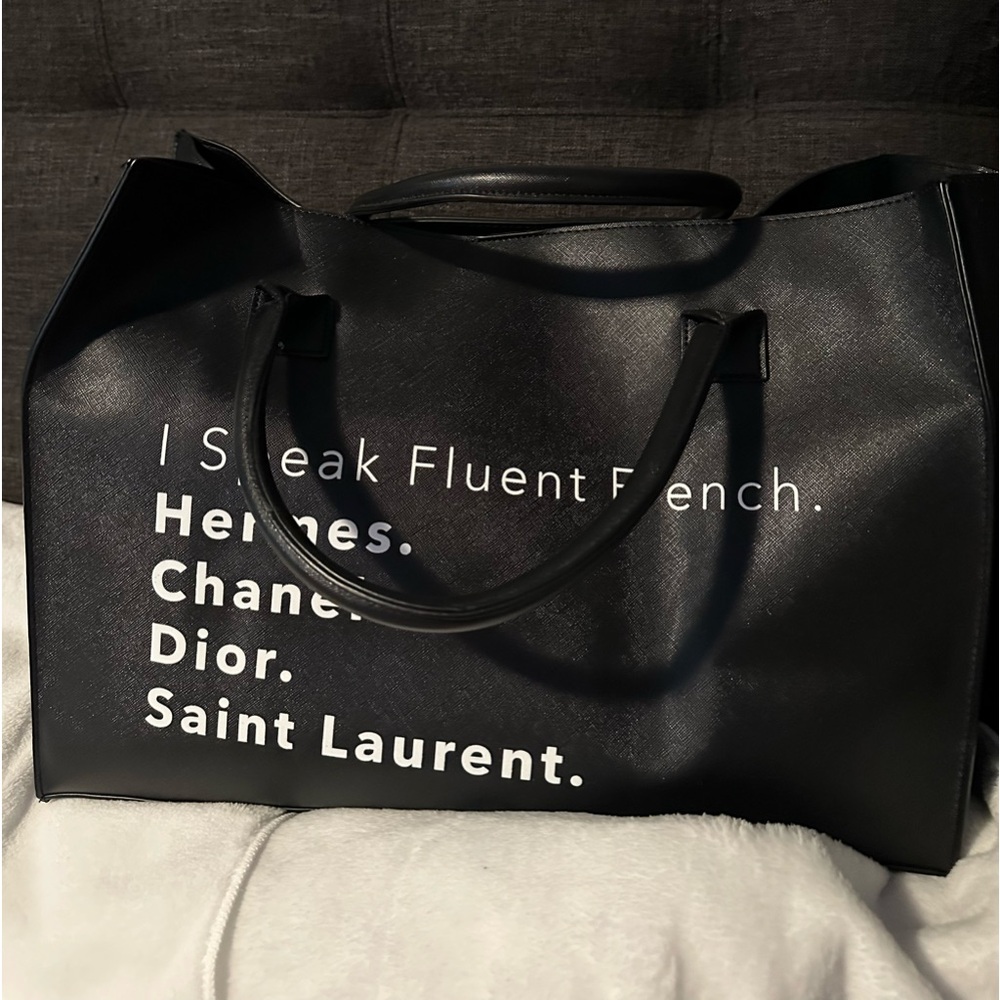 BLACK CASUAL EVERY DAY BAG.